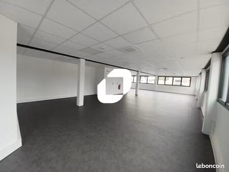 bureau 279 m²