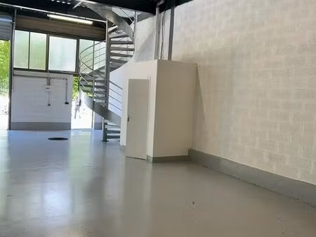 local d'activité de 450m2 93160 noisy le-grand