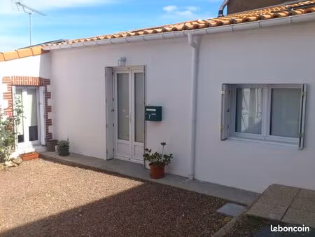 jolie maison dans cette commune de bords de loire. ideal 1er achat ou investissement