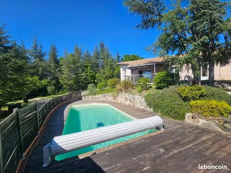 villa 6 pièces 168 m²