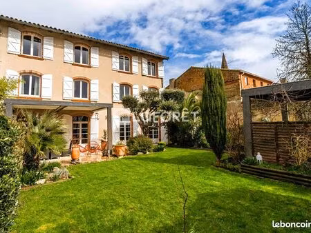 maison 11 pièces 340 m²