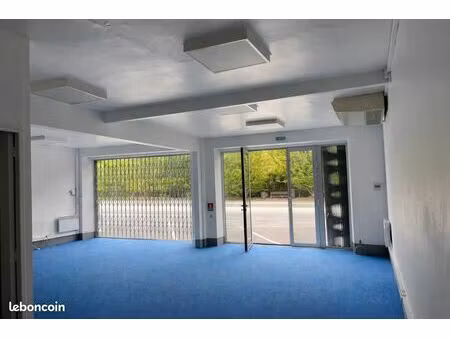 local commercial 71 m2 - à louer-emplacement stratégique - parkings privés - bayonne