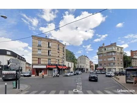 murs commerciaux 98 m² st ouen