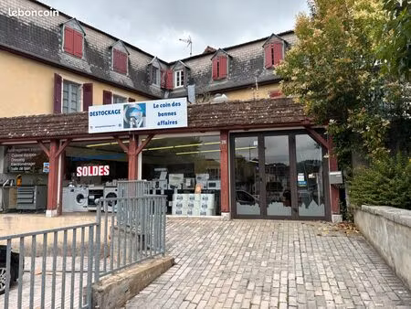 local commercial 279.70 m² salies de béarn