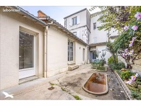 immeuble 437 m² surgeres