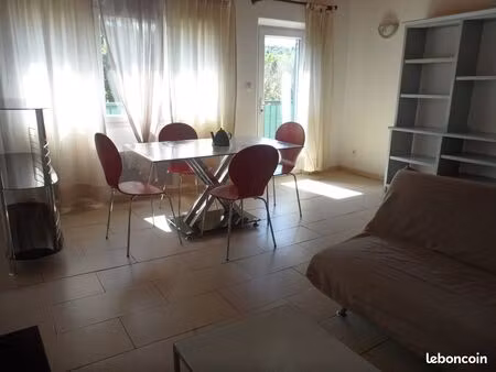 loue t2 meublé 3 pièces 46m² près de la poste à apt