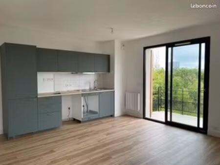 loue t2 avec parking - le bouscat