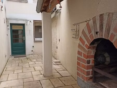 location maison de ville