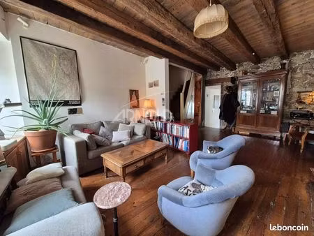 immeuble 8 pièces 172 m²