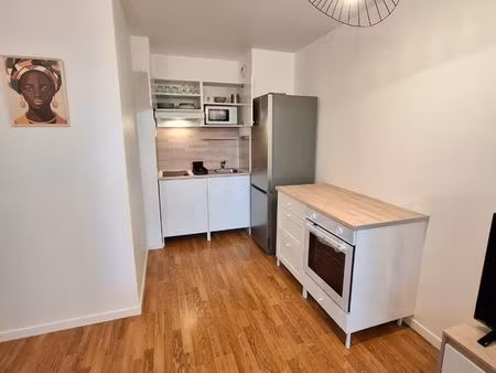 t2 1100 charges comprise rer a 3min sans vis a vis