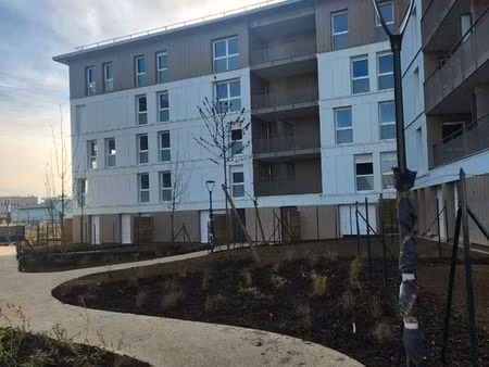 studio neuf meublé melun