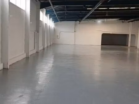 local d activité 1000 m2 plus 1000 m2