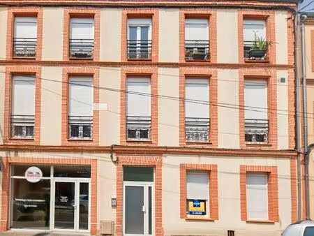 local commercial 69 m²