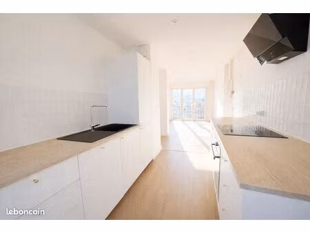 t3 60m2 calme et lumineux - balcon  parking et cave - quartier hauts-pavé