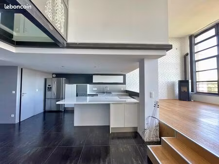 loft en duplex - 154 m2 - 3 chambres - dernier étage - ascenseur - parking couvert