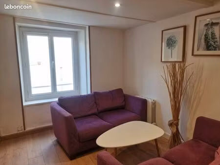 appartement dans maison de village