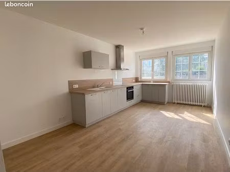 f4 vide entièrement rénovée 101 m2 au rdc avec 1 grand jardin + 1 garage fermé + 1 parking