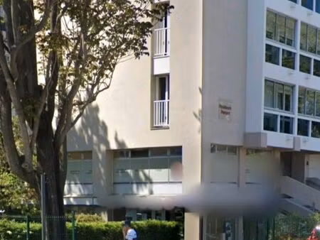 local commercial à louer - 110m2