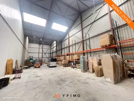local d'activité 1 369 m²