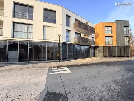 local 27 m² montaigu-vendée