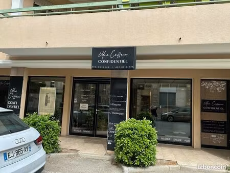 loue local commercial