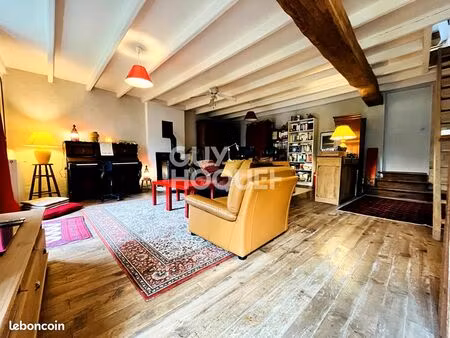 maison 7 pièces 246 m²