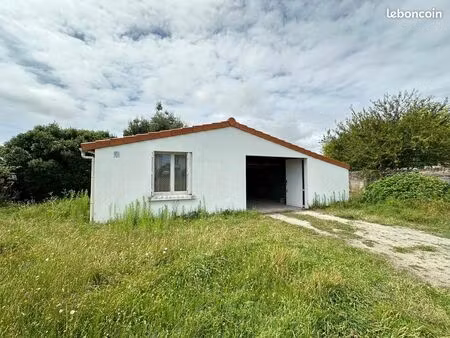 maison à rénover  à 150 m de l'océan