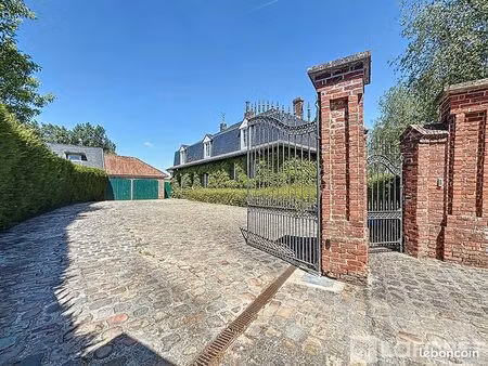 propriété 10 pièces 332 m²