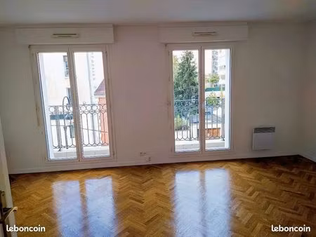 studio 30m² + balcon