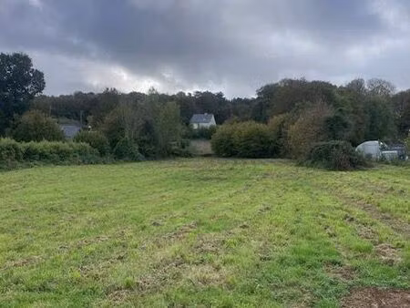 terrain 476 m² larré
