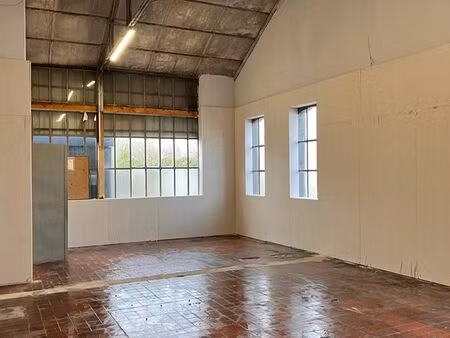 cellule entrepôt 97m²