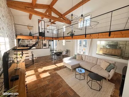 maison de village de caractère – 105 m² – terrasse & piscine