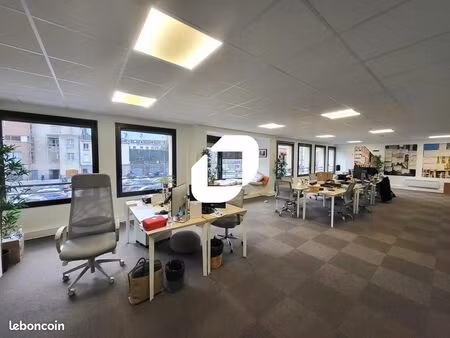 bureau 280 m²