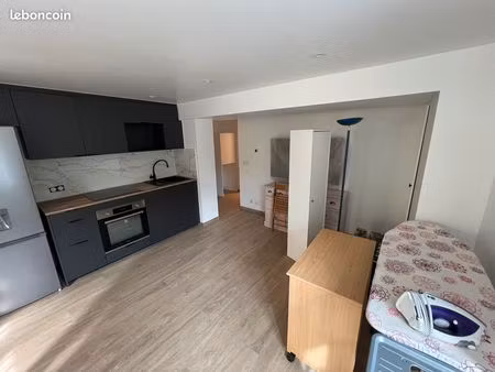 appartement 2p 1 chambres 35 m2 morainvilliers refait à neuf