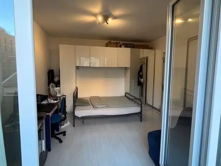 appartement t1 bis de 38m² composé d’un séjour  d’une cuisine équipée  un balcon  wc  sdq 