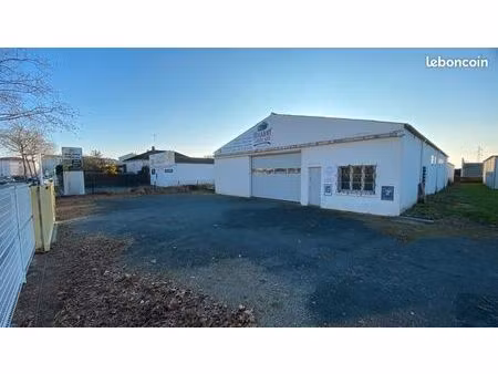 local commercial / 832m2 / la roche sur yon