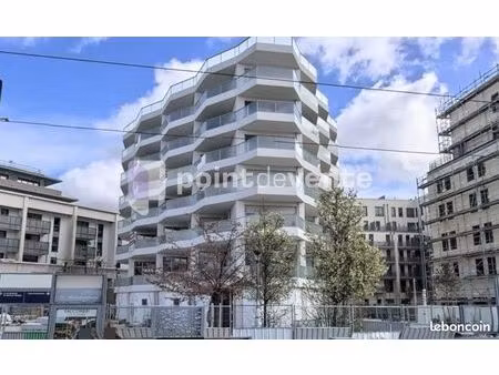 local commercial 198 m²