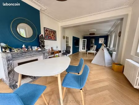 maison 10 pièces 252 m²