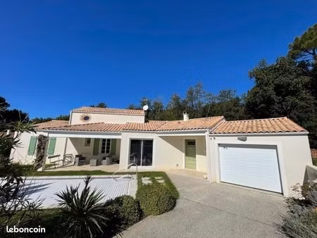 maison 6 pièces 158 m²