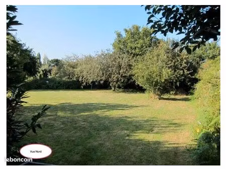 beau terrain avec vue mer