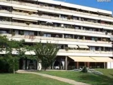 a saisir appartement résidence séniors