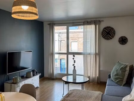 t2 meublé 48m2 + terrasse - lille st maurice