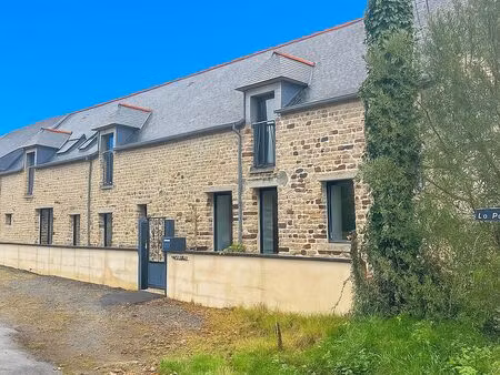 longère en pierres – 8 pièces – 220 m²