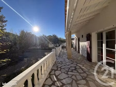 maison 6 pièces 130 m²