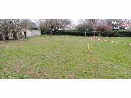 terrain constructible 462 m2 à aizenay