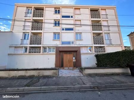 roanne t5 avec balcon -garage et cave proche centre ville