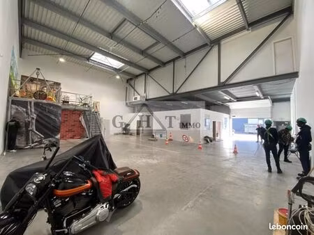local industriel 530 m²