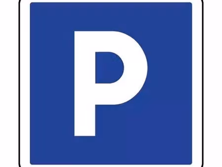 emplacement de parking en sous-sol et cave
