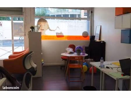 boutique 61 m² issy les moulineaux