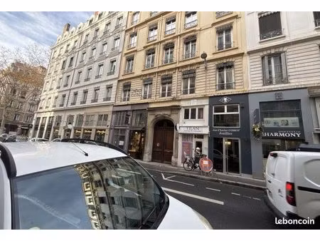 local commercial 33 m² – rue passante – lyon 6 foch - tête d'or - vitton – rénové récemmen